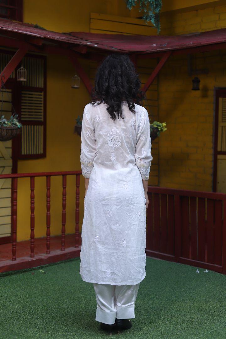 Safed-E-Noor, Kurta Set Handcrafted Chikankari Embroidery