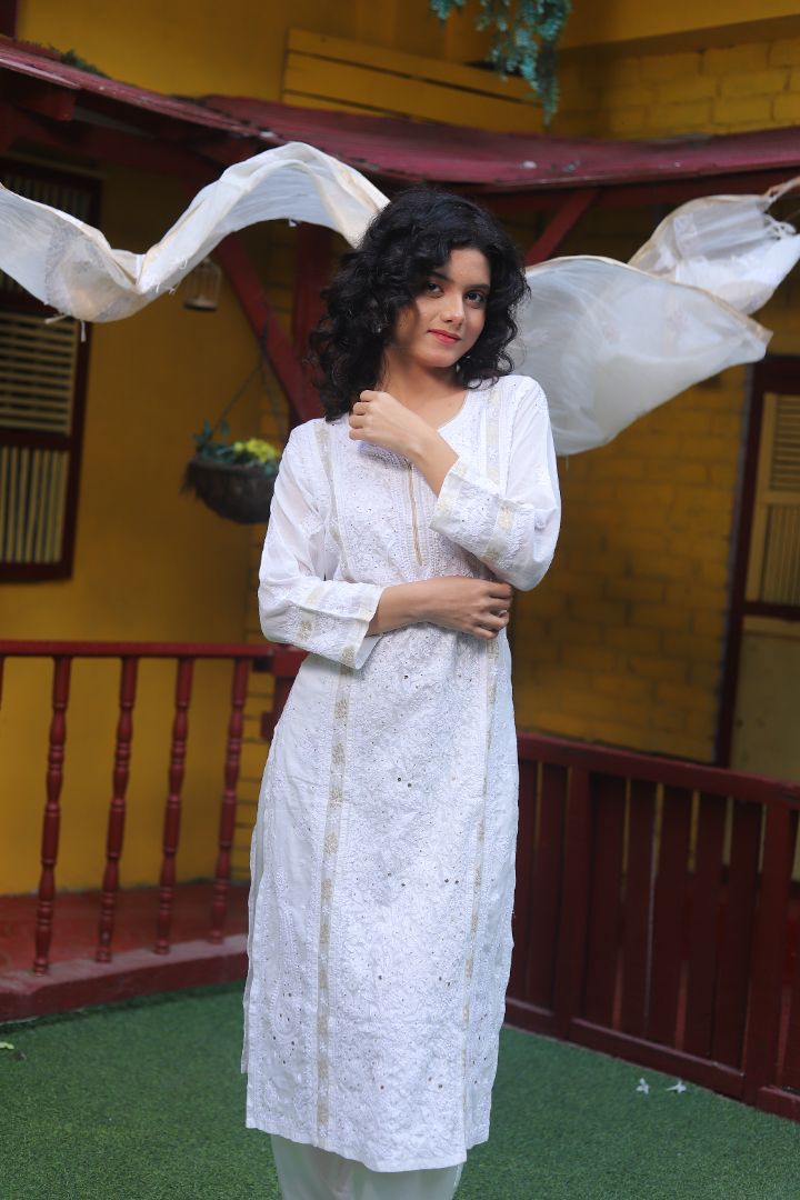 Safed-E-Noor, Kurta Set Handcrafted Chikankari Embroidery