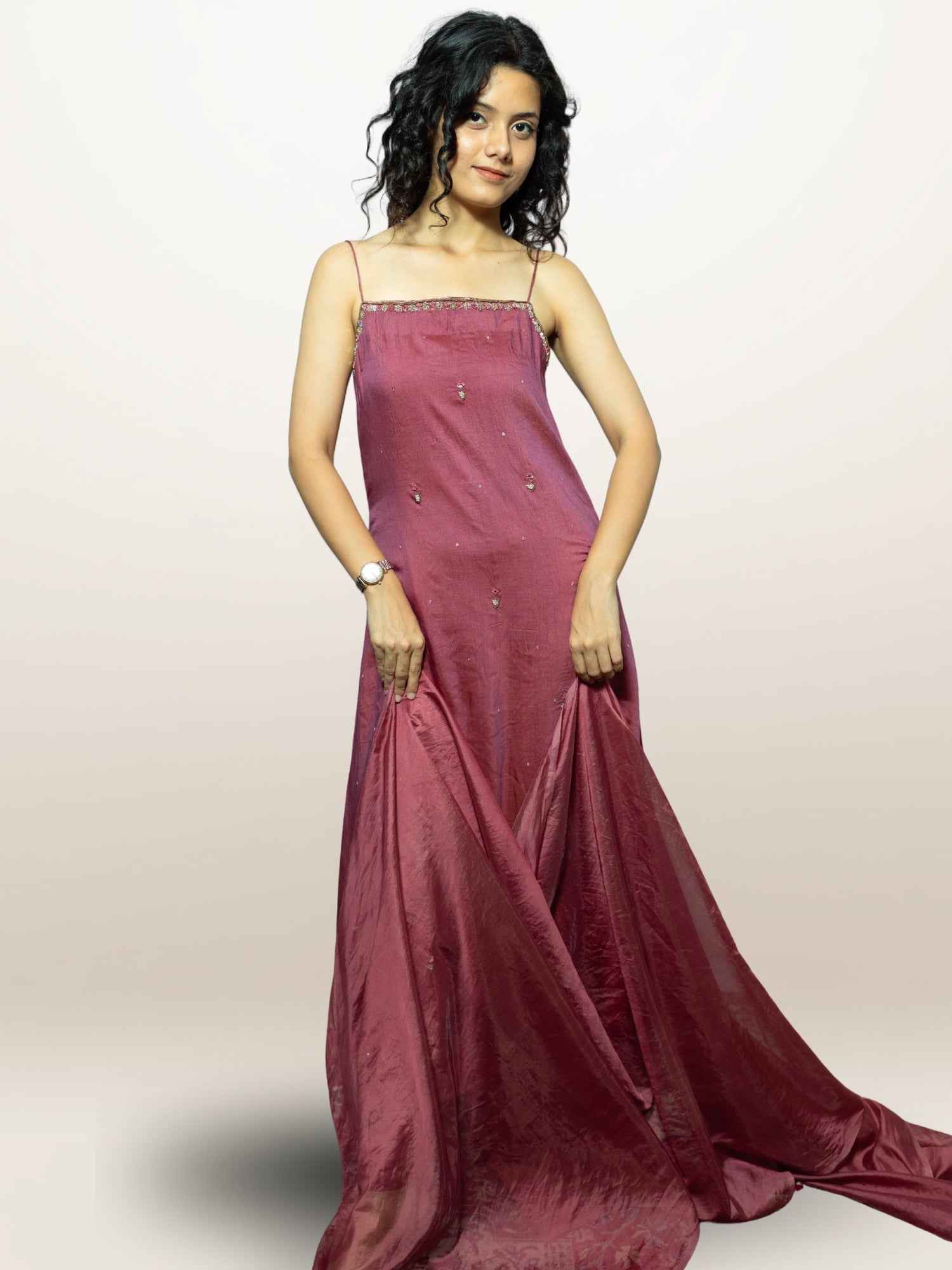 Nawaabiyat A line Strip kurta set with handcrafted Zari zardozi work