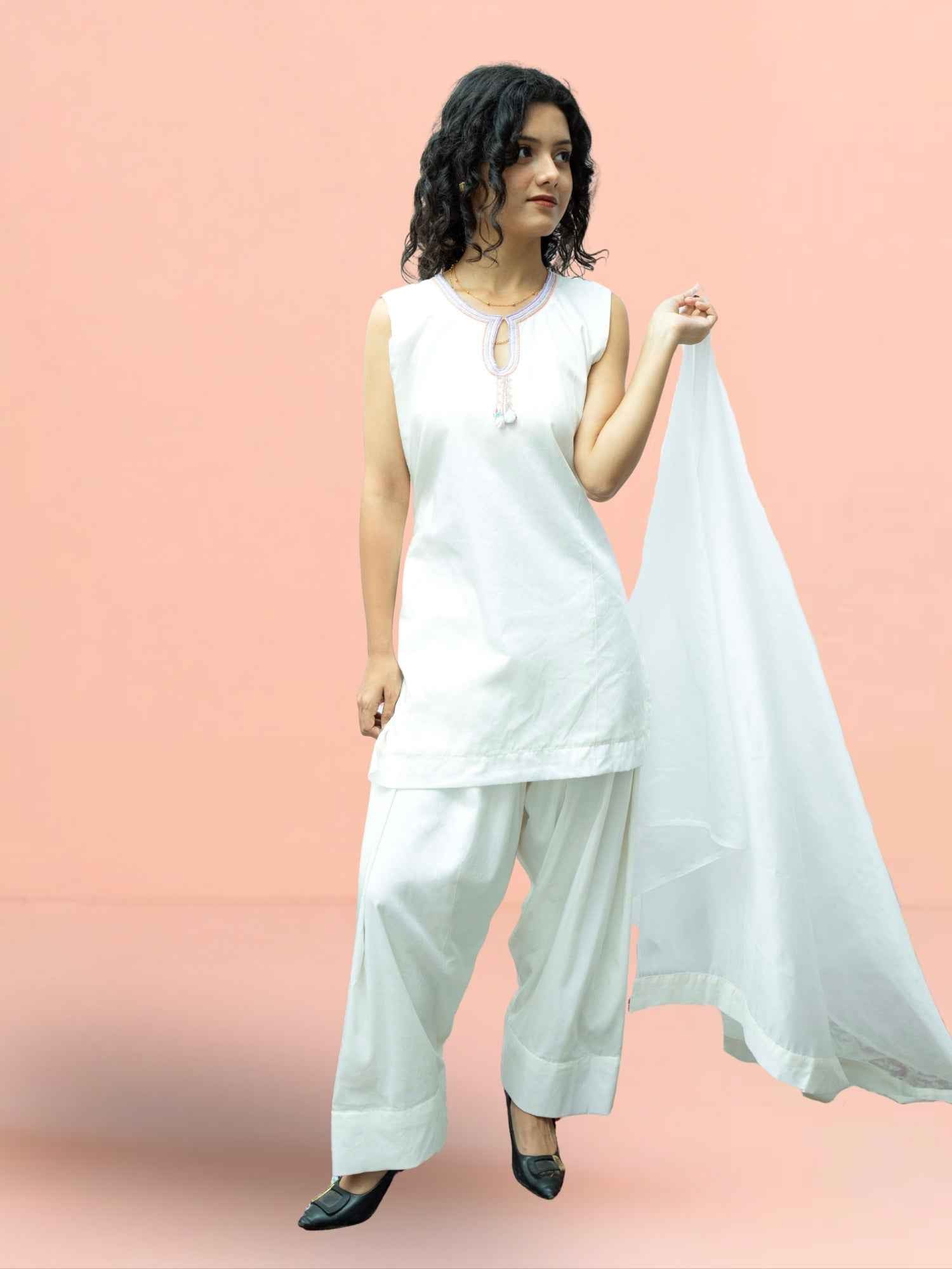 White Handcrafted Zardozi Farshi Suit Set with Organza Dupatta