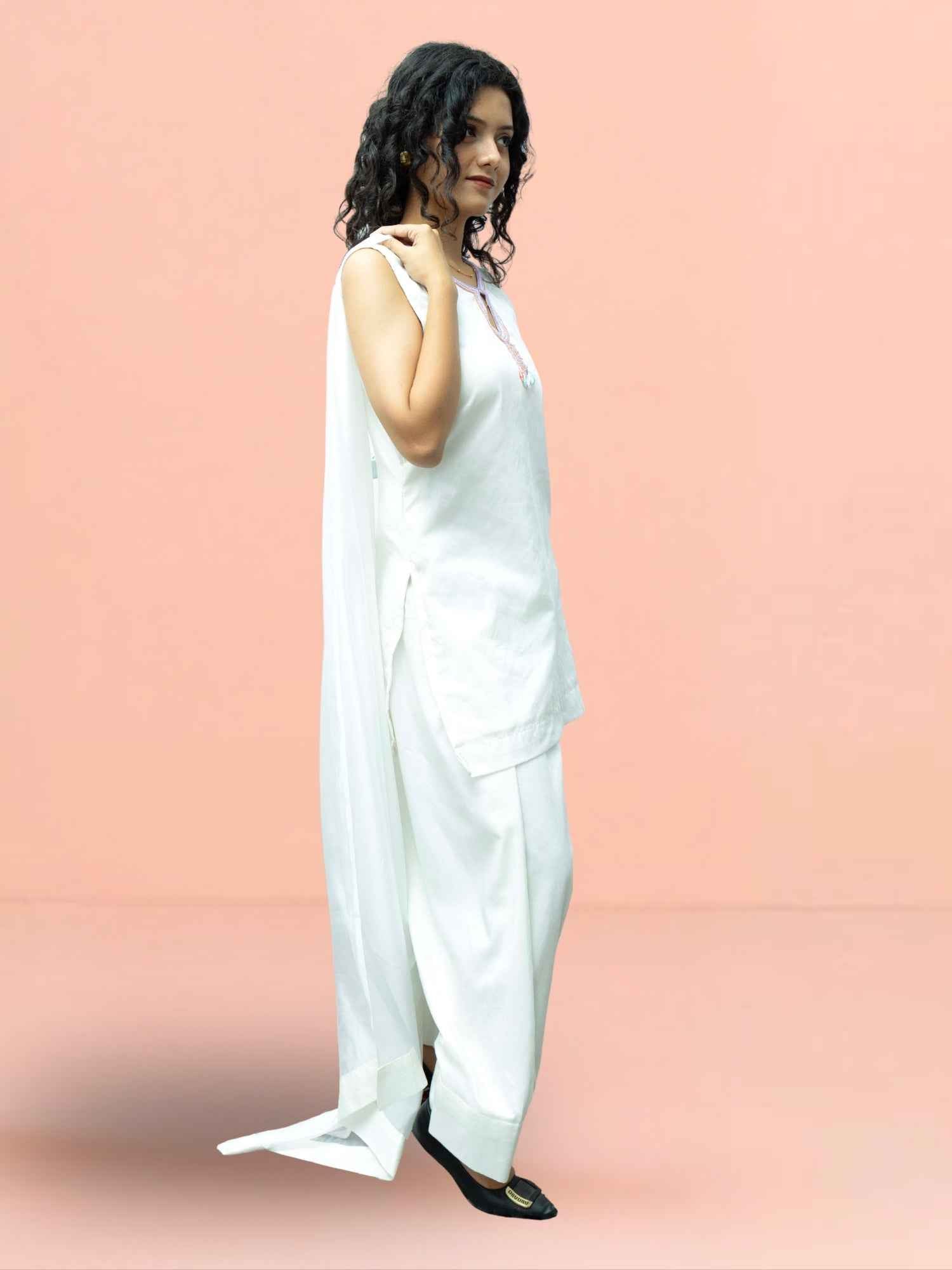 White Handcrafted Zardozi Farshi Suit Set with Organza Dupatta