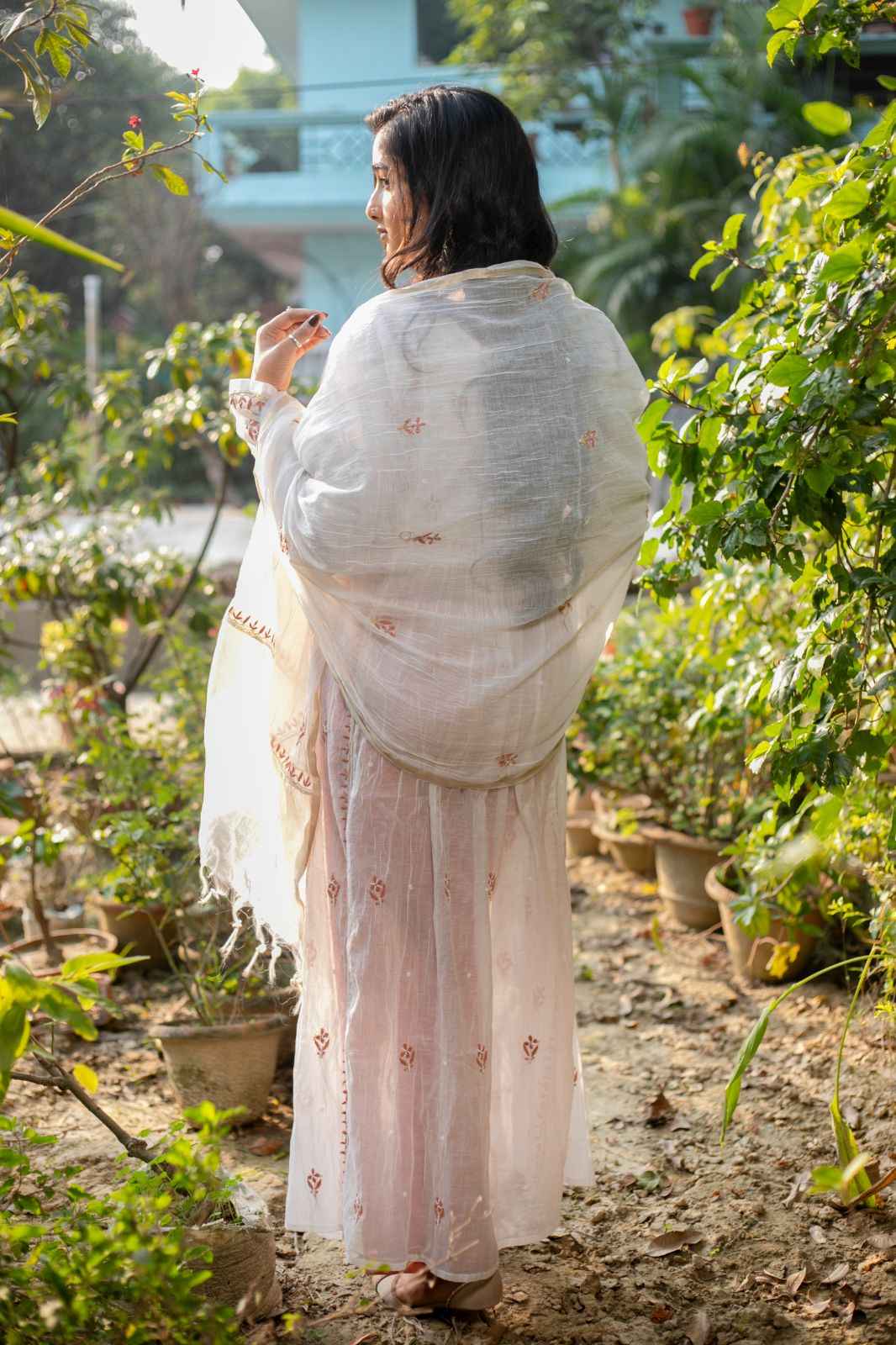 Afsana-E-Gul – Peach White Chikankari Anarkali Set