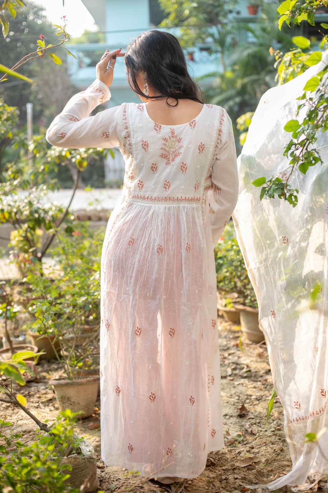 Afsana-E-Gul – Peach White Chikankari Anarkali Set